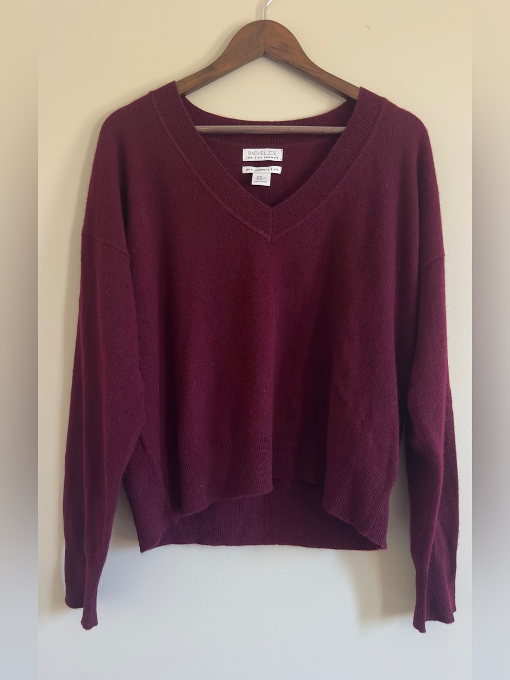 Rachel Zoe 100% 2-Ply Cashmere V-Neck Knit Sweater in Burgundy/Wine Red